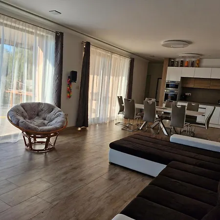 Fenyves-villa Villa